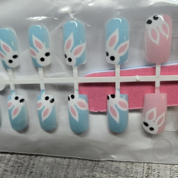 Easter Bunny Press-on Nail Set - Picture 2 of 6